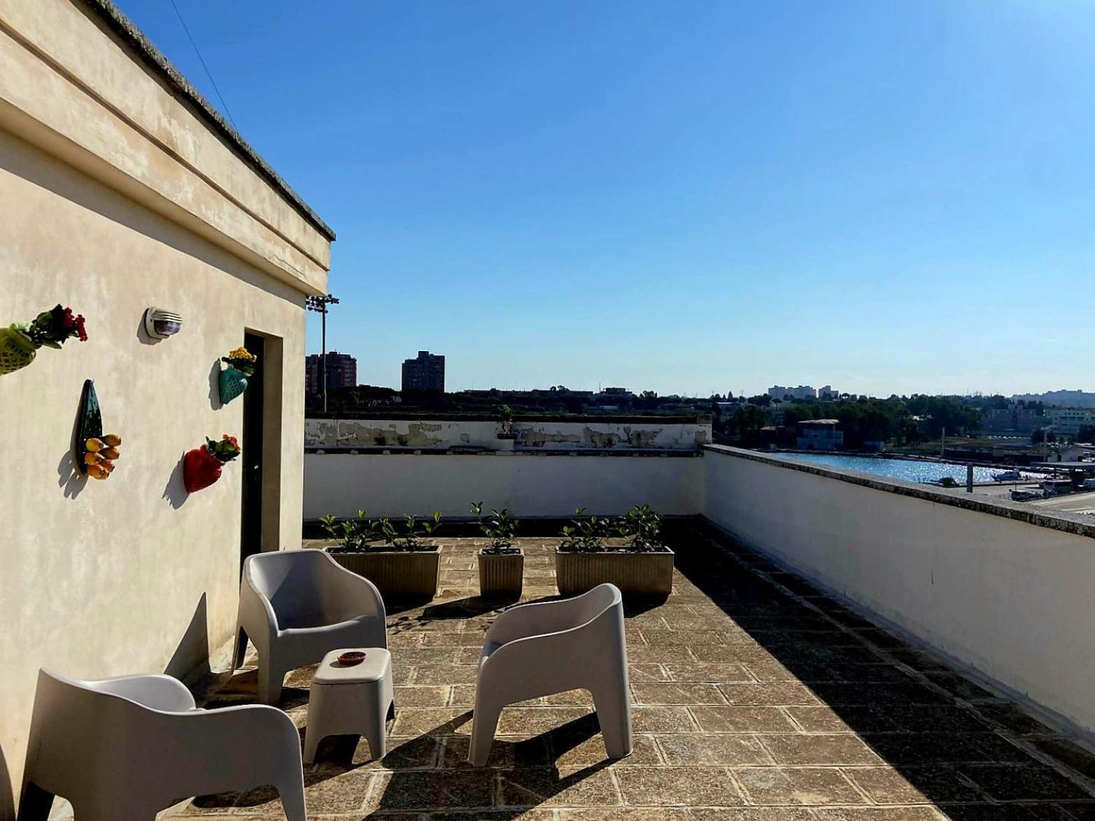 Attico Liberty Guest House Brindisi Esterno foto